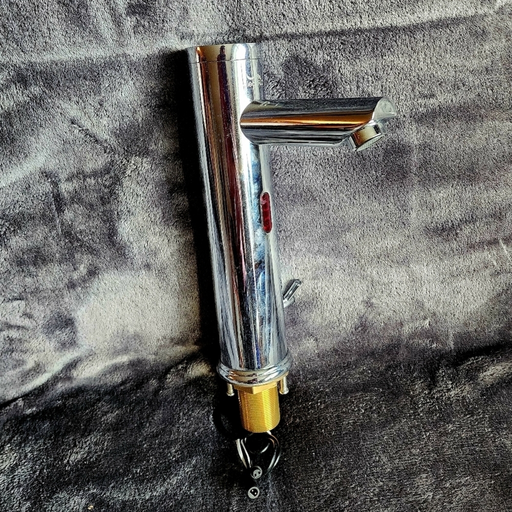 New non-contact sink sensor faucet, automatic motion sensor, single handle brass